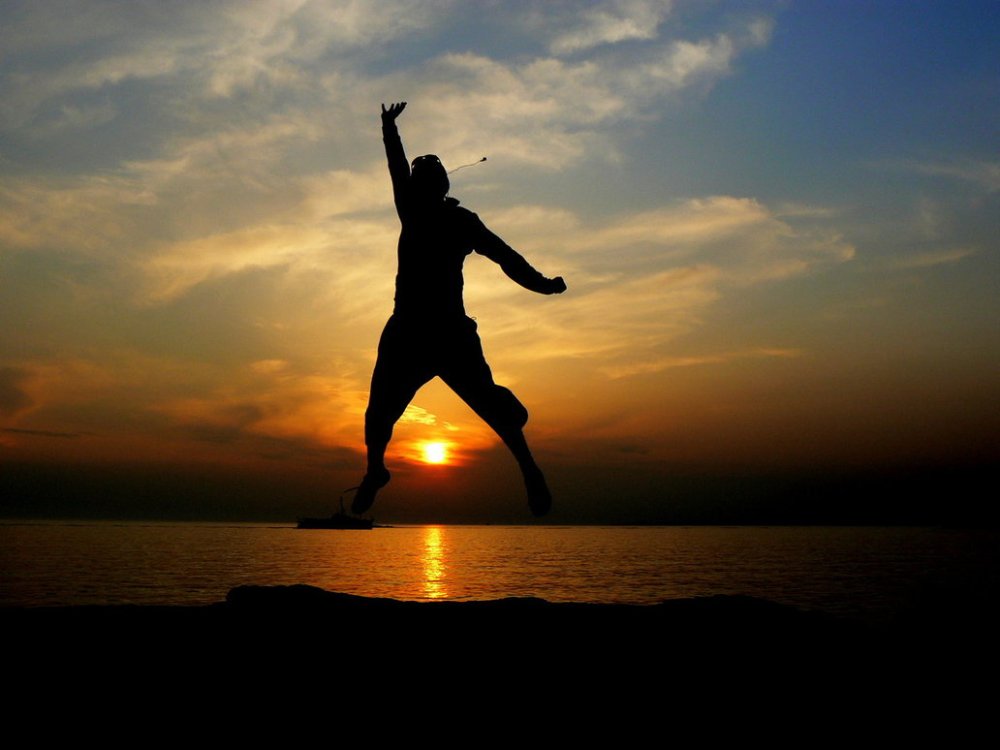 jump_______to_reach_the_sun_by_isagok.jpg
